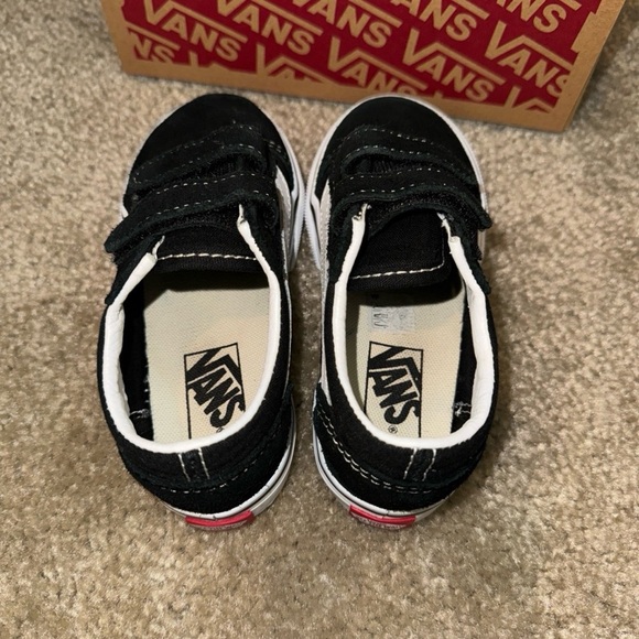 Toddler Vans size 9c - Picture 3 of 4